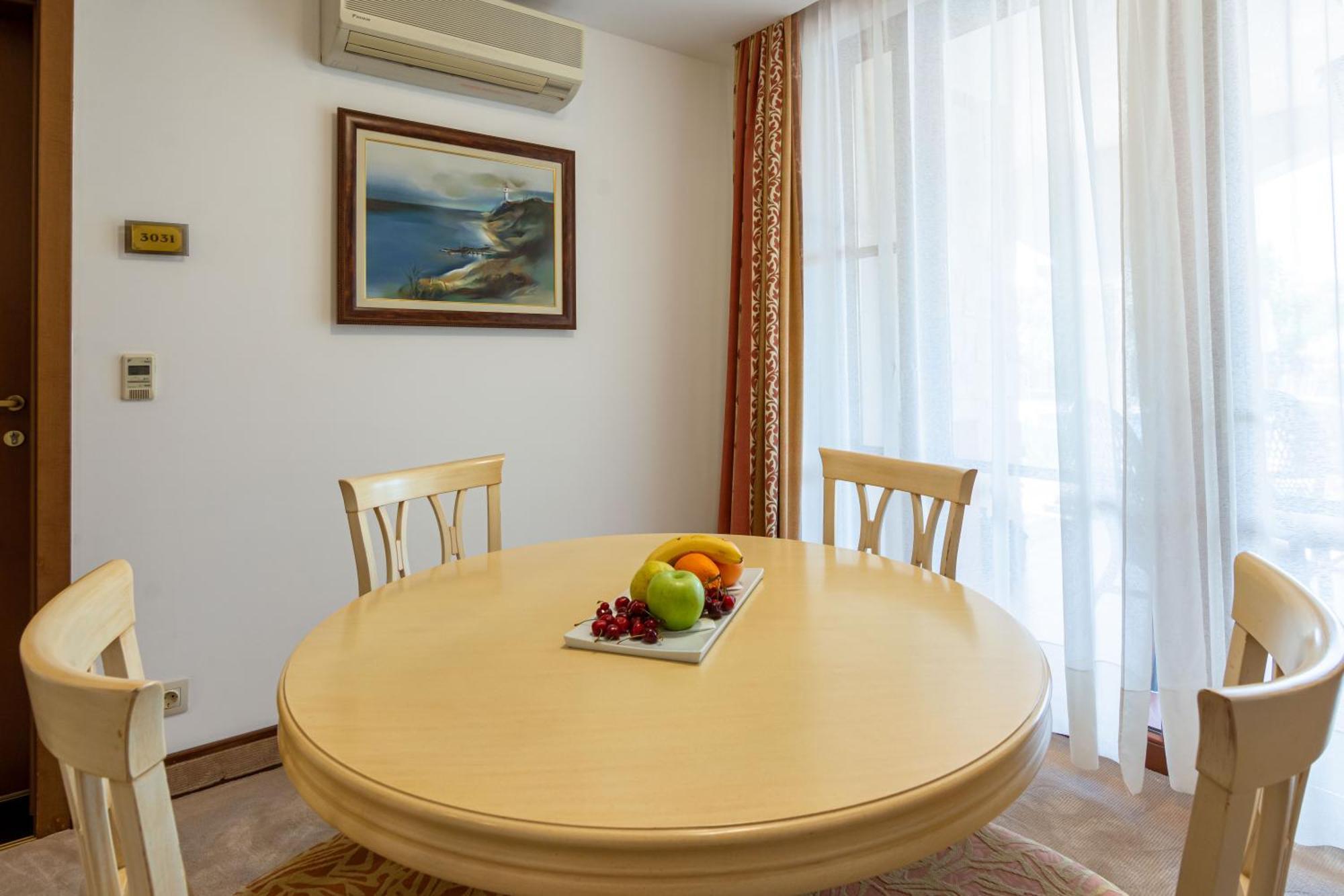 Helena Vip Villas And Suites Sunny Beach Exterior foto