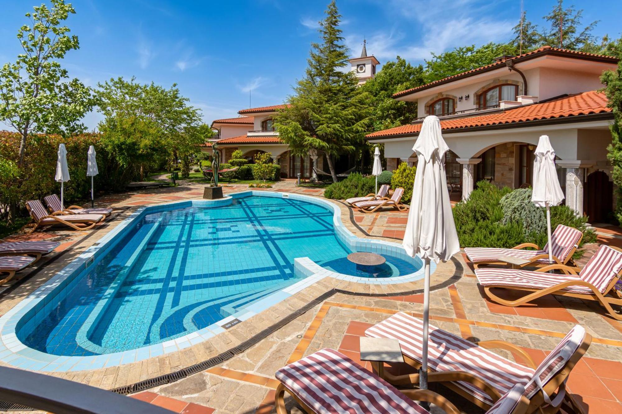Helena Vip Villas And Suites Sunny Beach Exterior foto