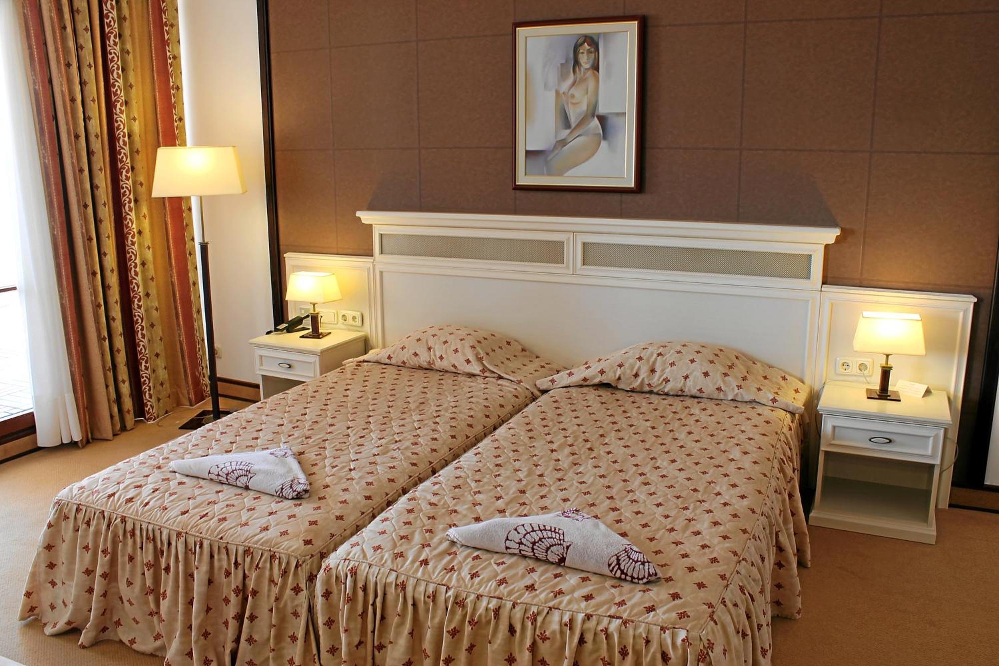 Helena Vip Villas And Suites Sunny Beach Exterior foto
