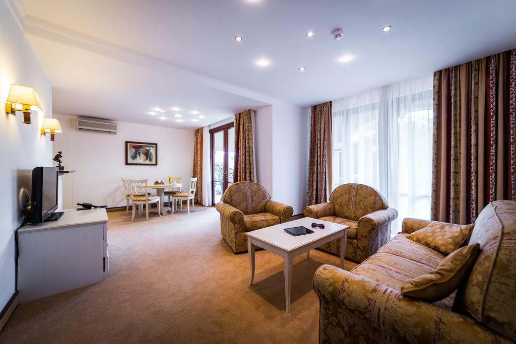 Helena Vip Villas And Suites Sunny Beach Exterior foto