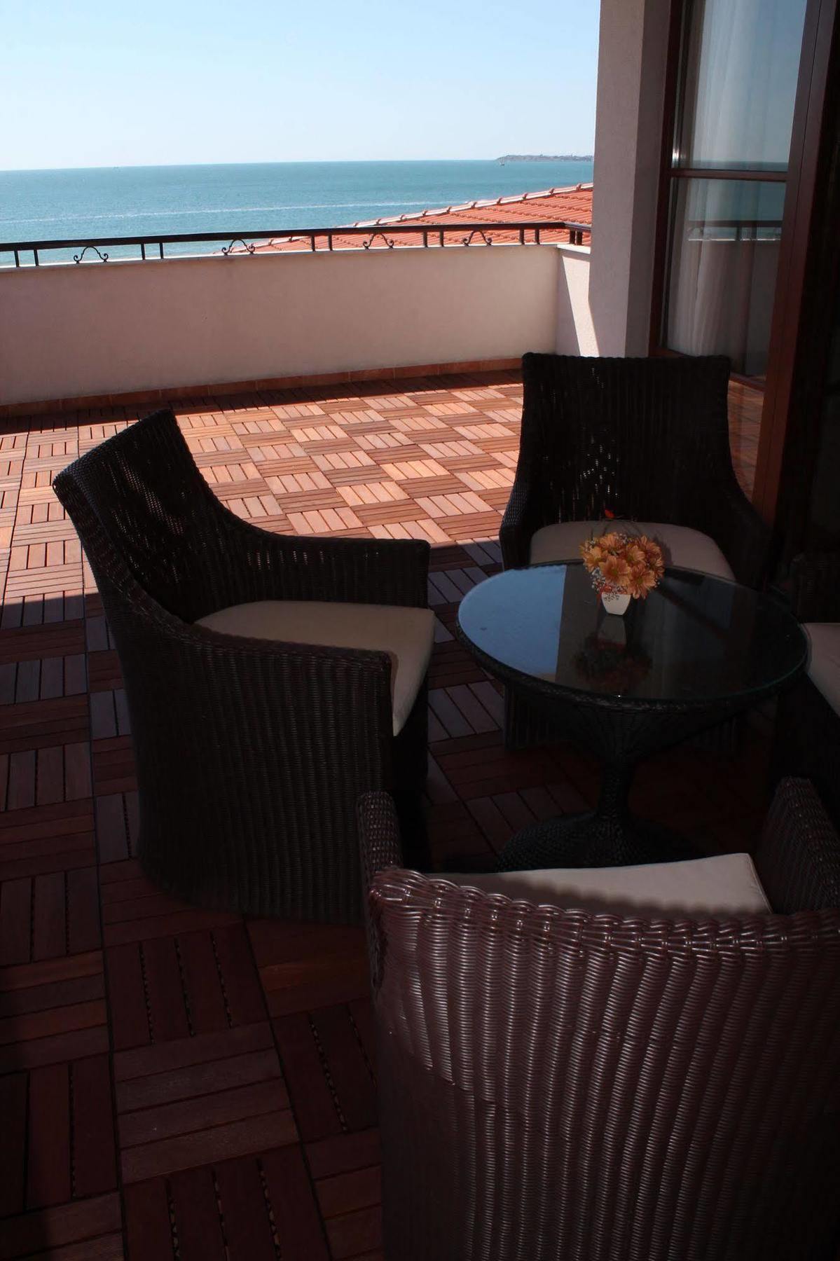 Helena Vip Villas And Suites Sunny Beach Exterior foto